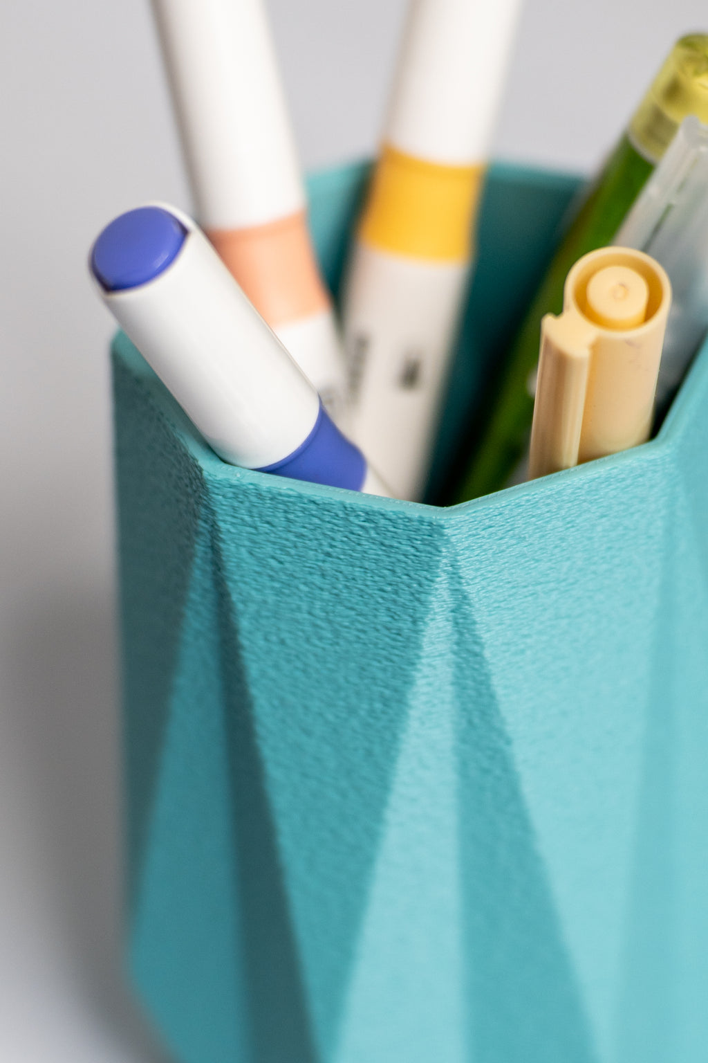 Tinkly – 3D Printed Geometric Fuzzy Pen Stand | Minimal Desk Organizer | Modern Contour Design & Lightweight